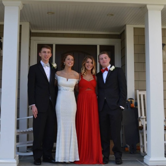 Prom dress - Picture 2 of 5